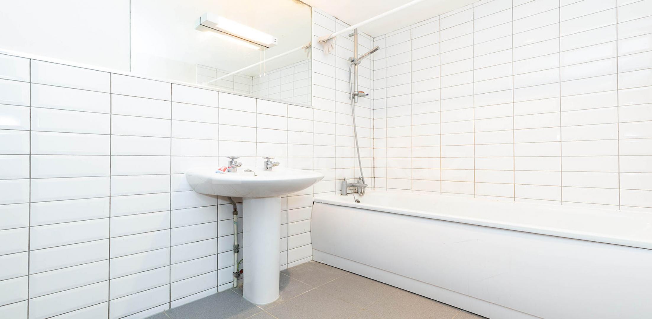 Modern 3 bed 2 bath within a private development mins to tube Barnsbury Grove, Kings Cross